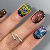blooming-fireworks-press-on-nails