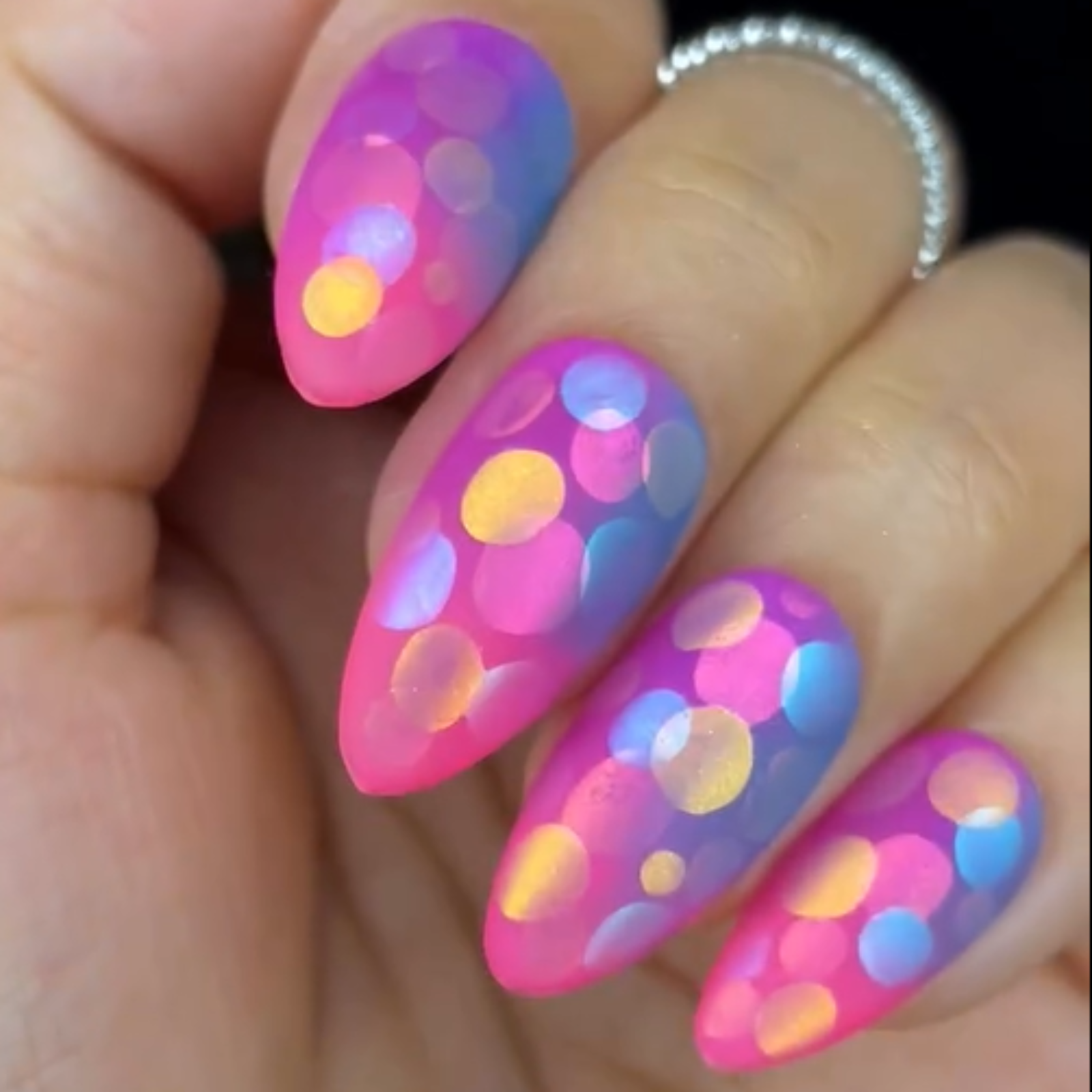 Matte-aurora-bubble-press-on-nails-set