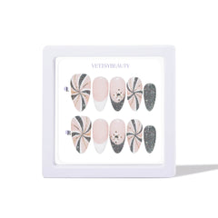 Sparkling-Peppermint-reflective-glitter-french-press-on-nail