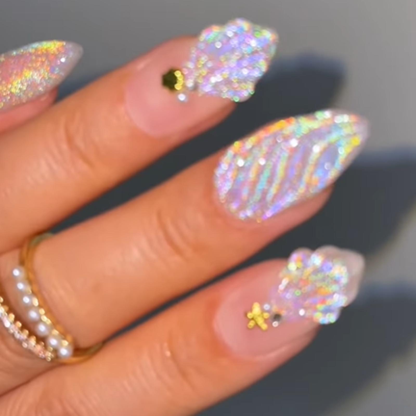 Medium Almond Holo Shell Fake Nails 3D Rainbow Cat Eye Press On Nails ...